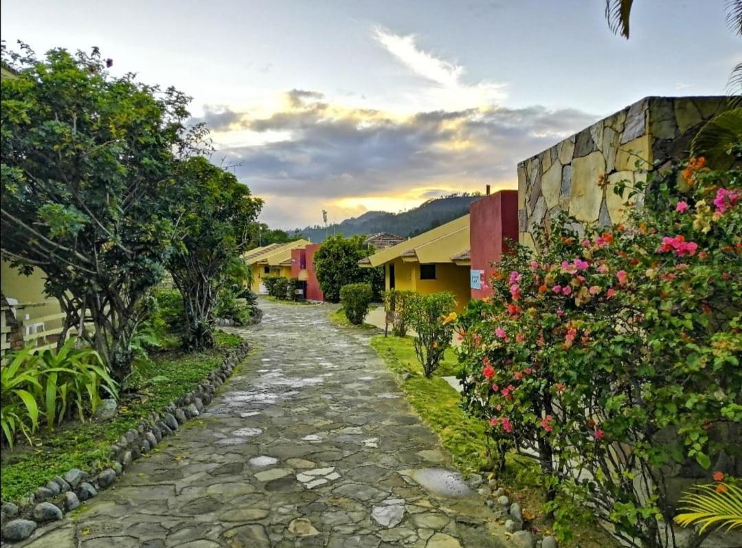 Jarabacoa River Club & Resort Exterior photo