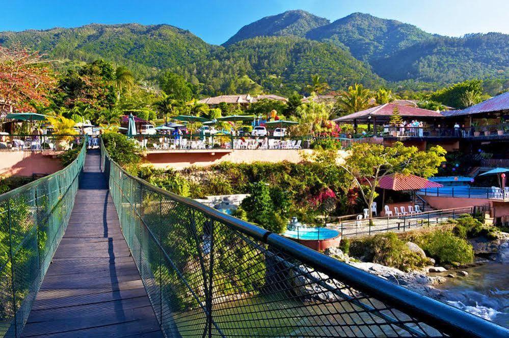 Jarabacoa River Club & Resort Exterior photo