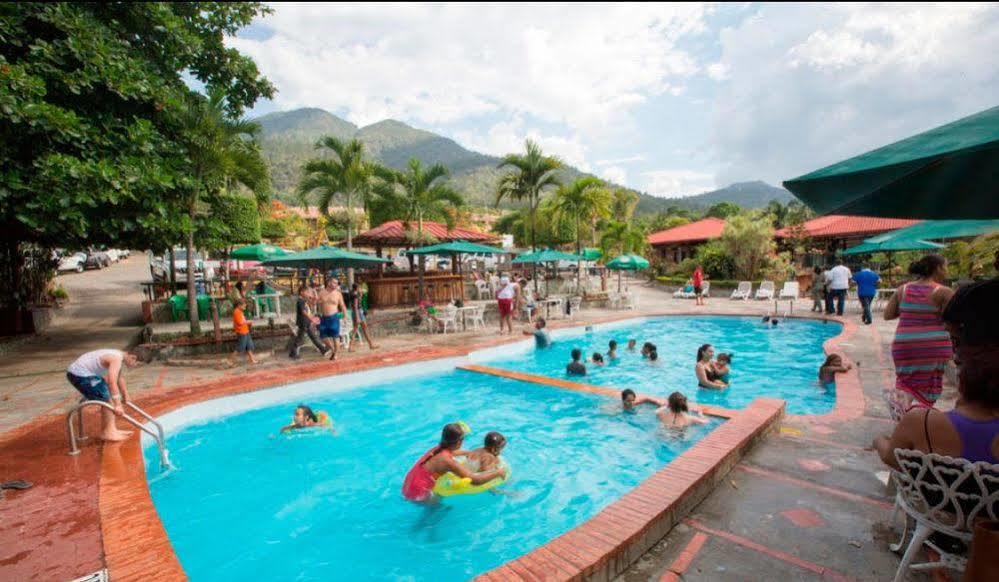 Jarabacoa River Club & Resort Exterior photo